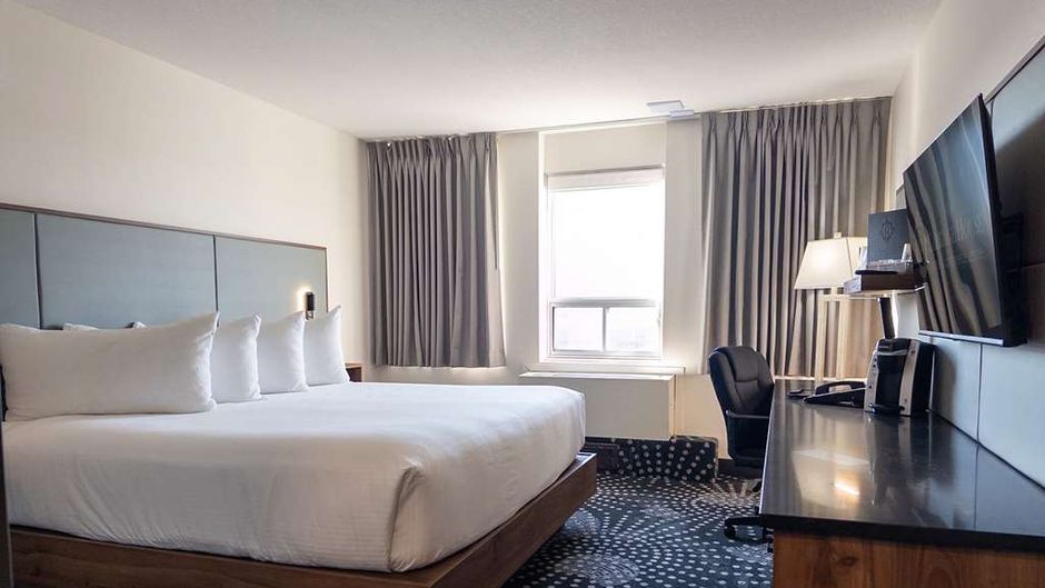 Carriage House Inn Room