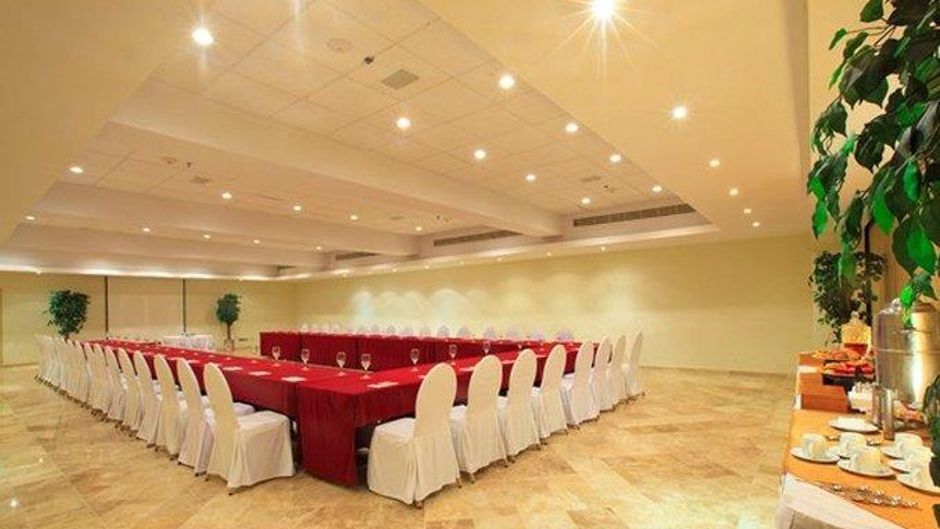 Krystal Cancun Meeting