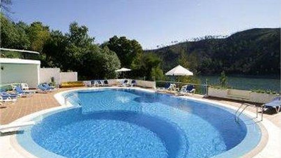 Estalagem Lago Azul Pool