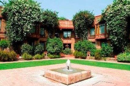Faisalabad Serena Hotel