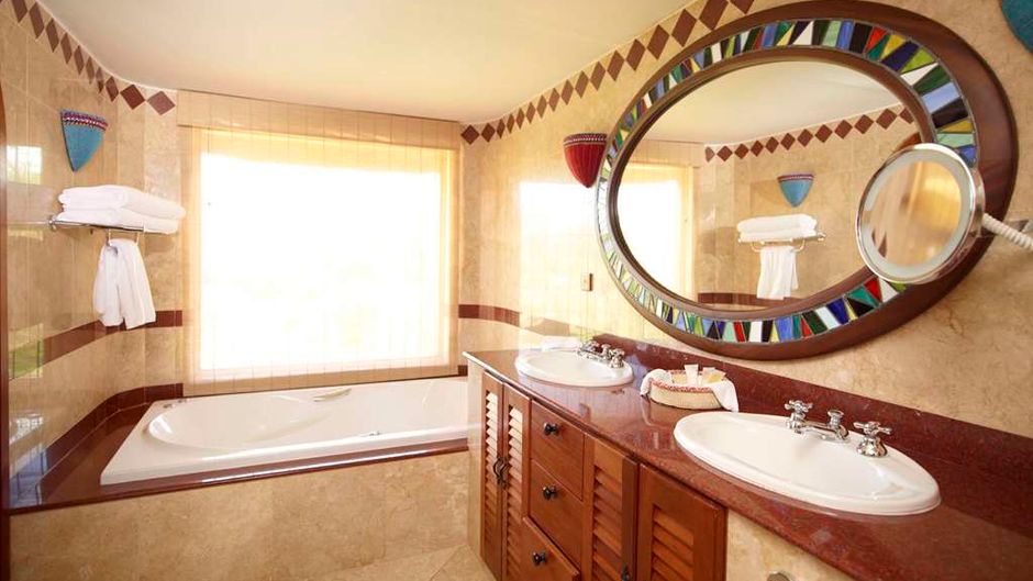 Amboseli Serena Safari Lodge Suite