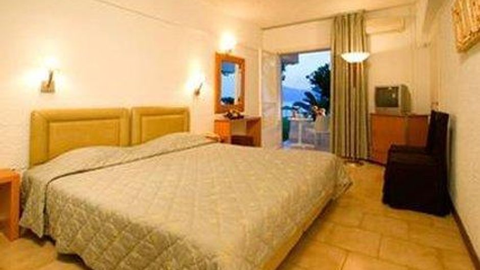 Long Beach Hotel Room