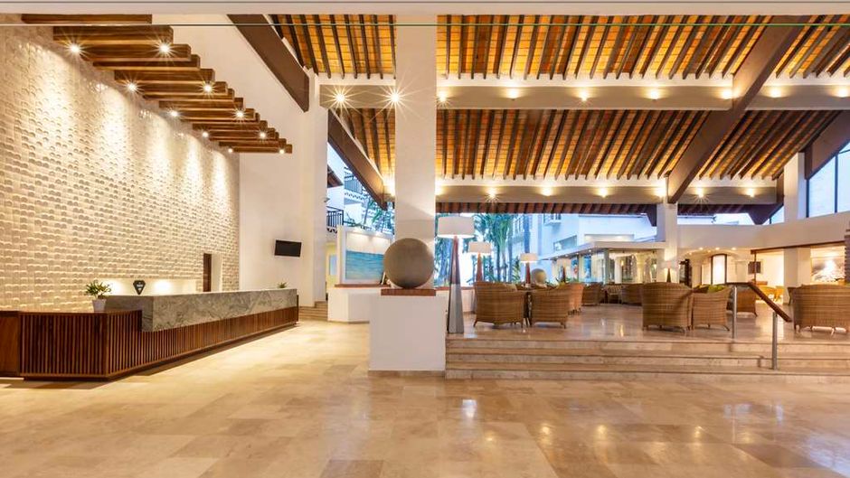 Buenaventura Grand Hotel & Spa Lobby