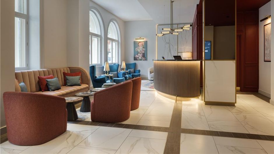 The Memoir Club Lobby