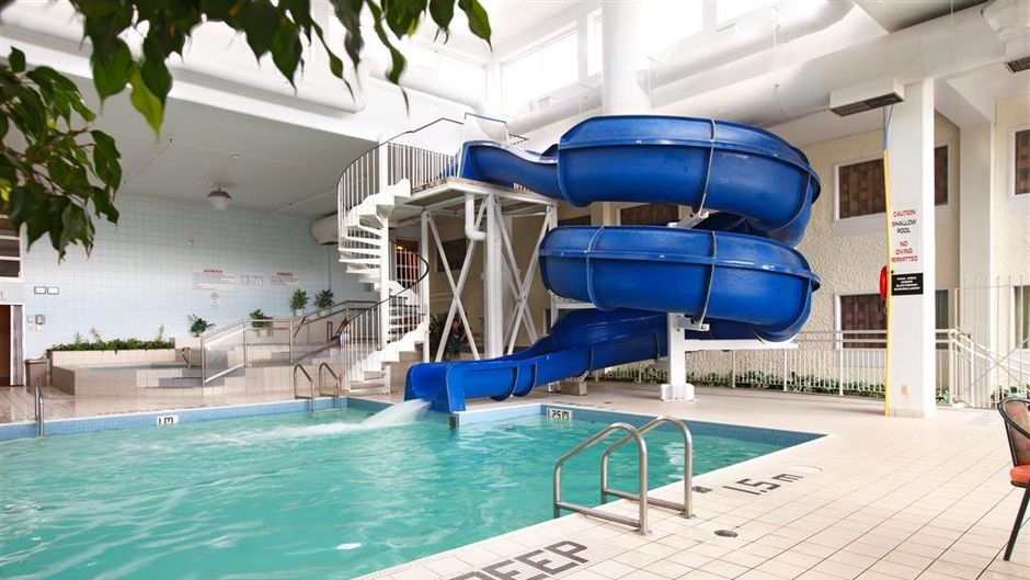 Viscount Gort Hotel Pool