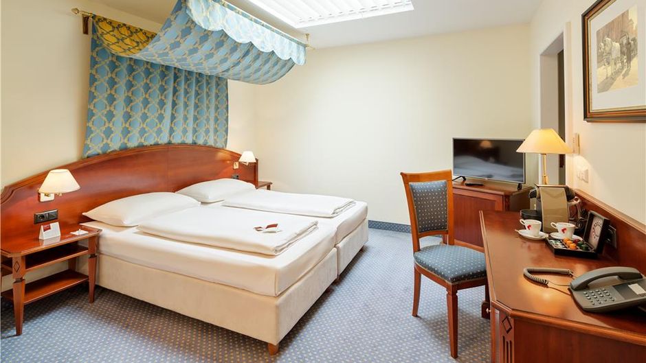 Austria Trend Schloss Wilhelminenberg Suite