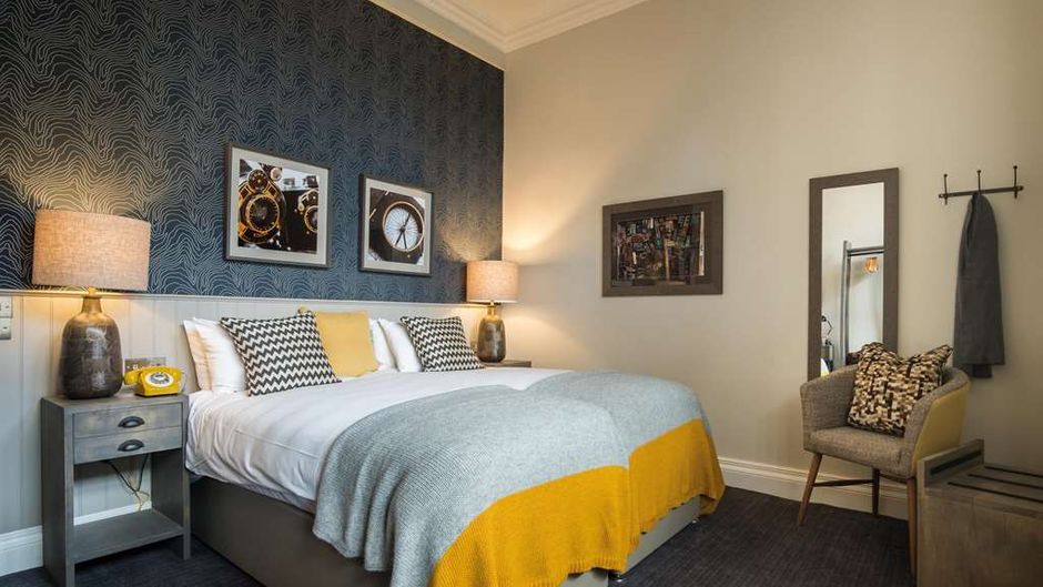 Toll House Inn Room