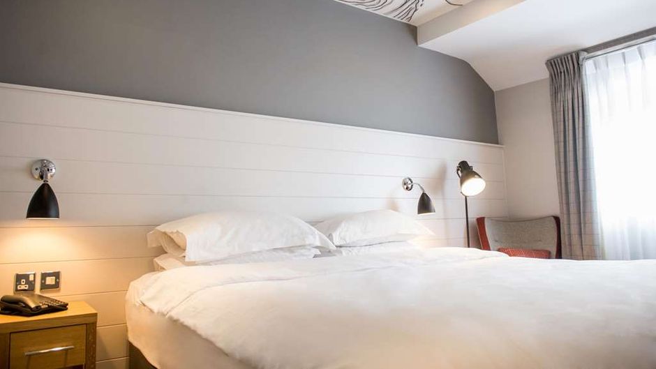 The North Lakes Hotel Room