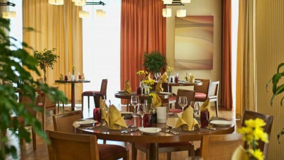 City Seasons Hotel Muscat Restaurant