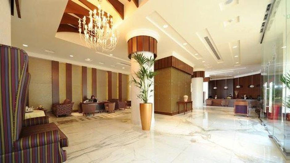 City Seasons Al Hamra Hotel Abu Dhabi Lobby