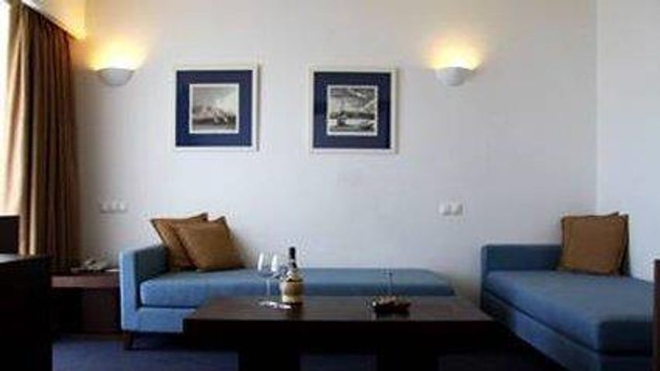 Lakitira Resort Hotel Room