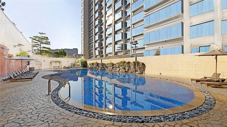 Harbour Plaza 8 Degrees Pool