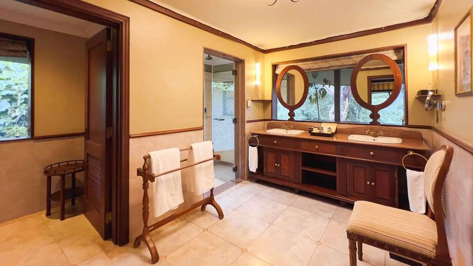 Lake Elmenteita Serena Camp Room
