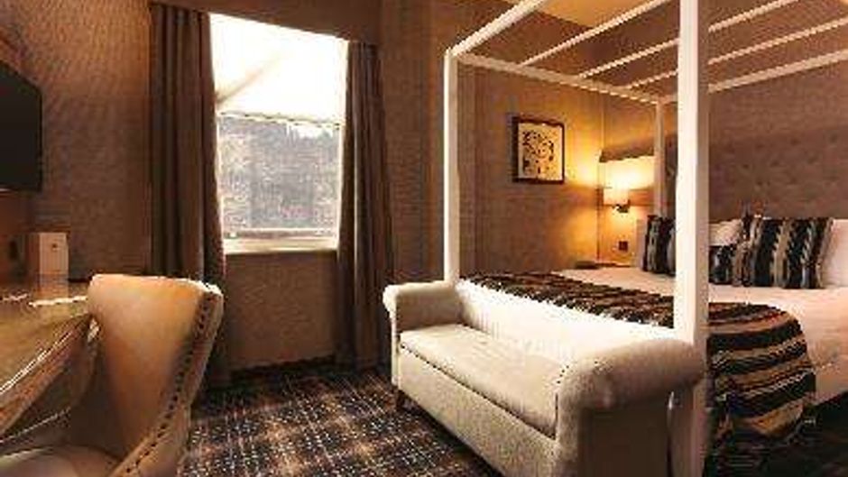 Vermont Hotel Suite
