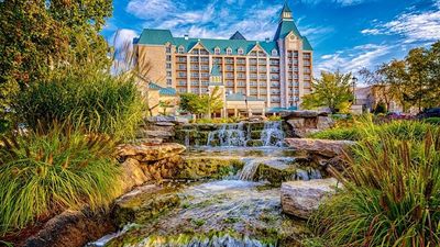 Chateau on the Lake Resort & Spa