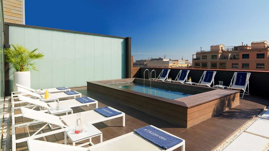H10 Casanova Pool