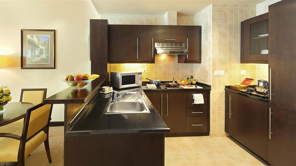 Al Manzel Hotel Apartments Suite