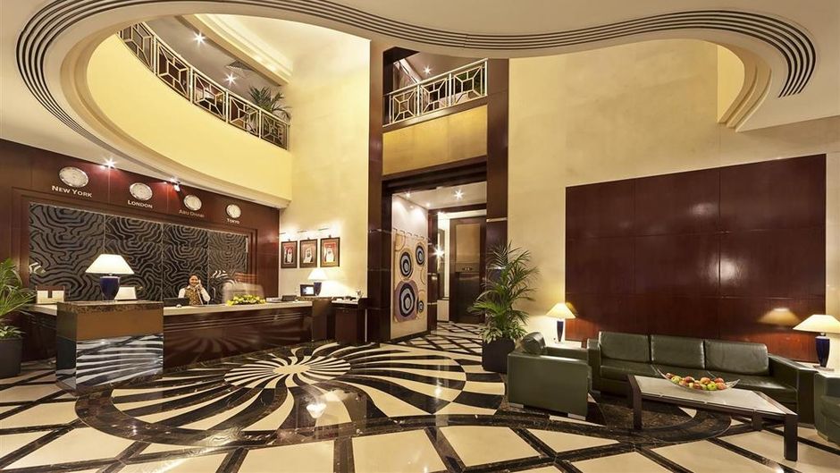 Al Manzel Hotel Apartments Lobby