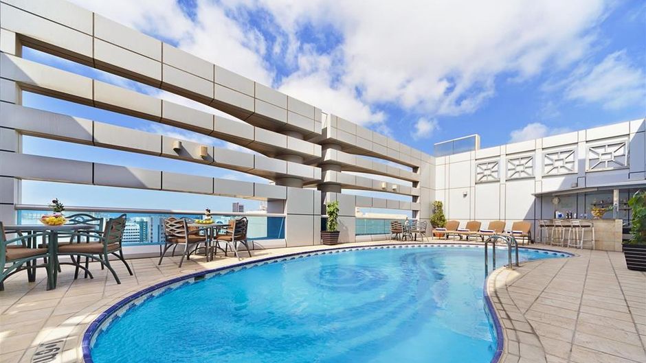 Al Manzel Hotel Apartments Pool