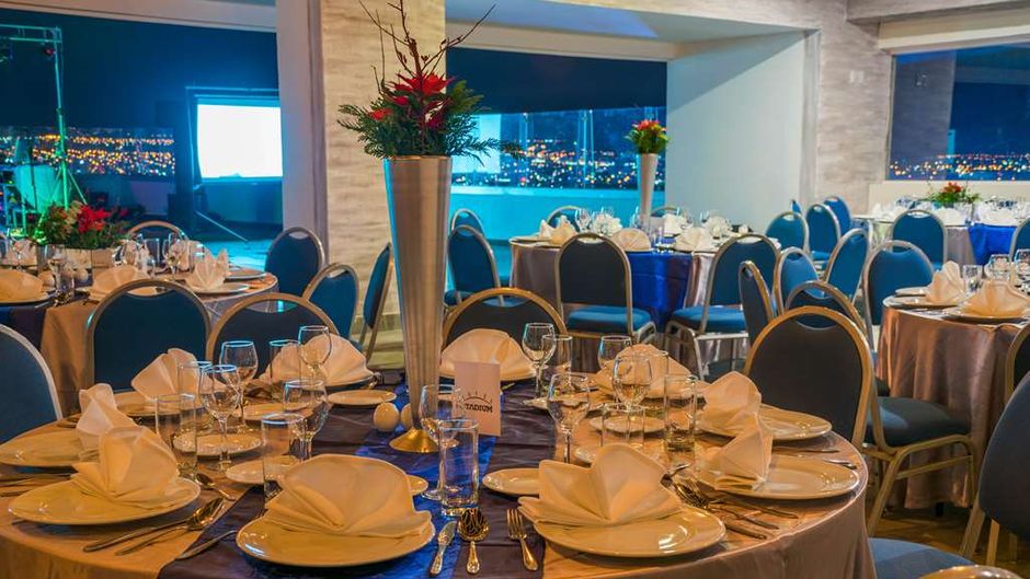 Hotel & Plaza Stadium Restaurant