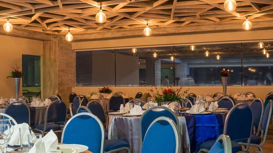Hotel & Plaza Stadium Restaurant