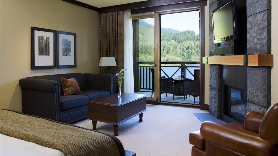Nita Lake Lodge Room