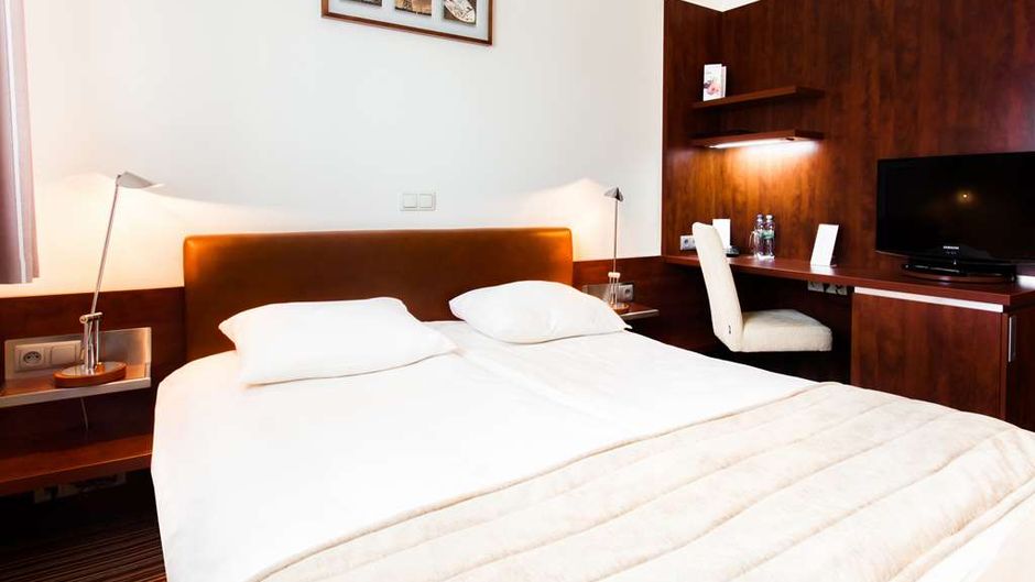 Qubus Hotel Room