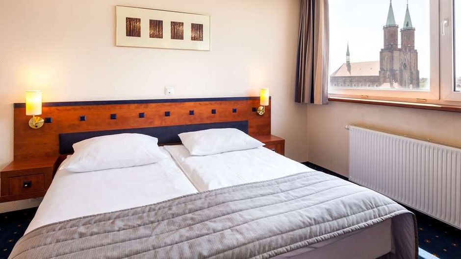 Qubus Hotel Room