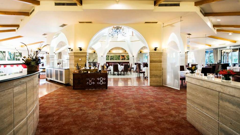Rogner Hotel Tirana Restaurant
