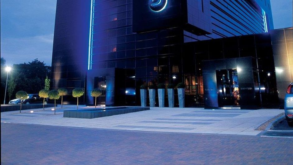 Mour Hotel Exterior