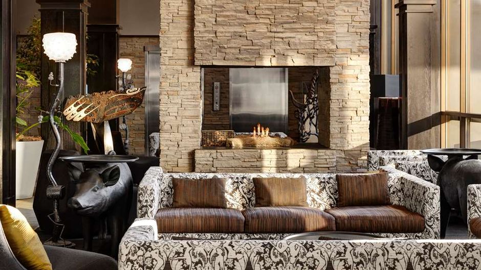 Hotel Arts Lobby