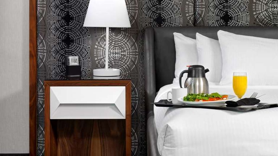 Hotel Arts Room