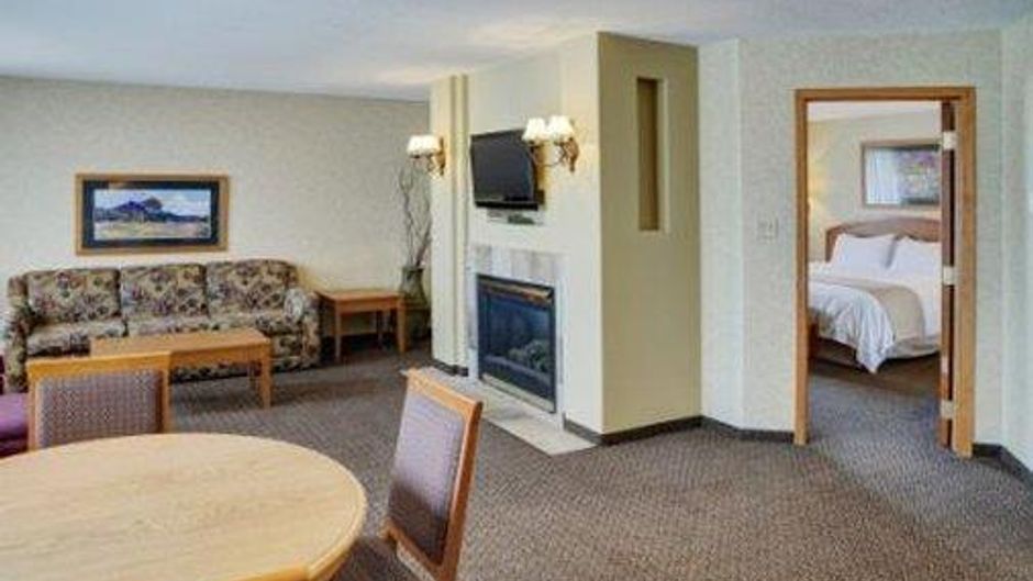 Lakeview Inn & Suites Hinton Room