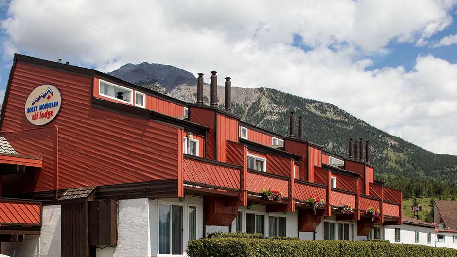 Rocky Mountain Ski Lodge Exterior
