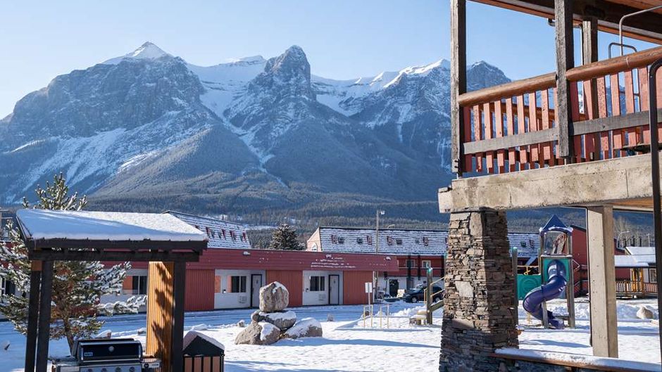 Rocky Mountain Ski Lodge Exterior