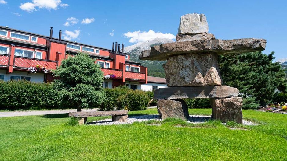 Rocky Mountain Ski Lodge Exterior