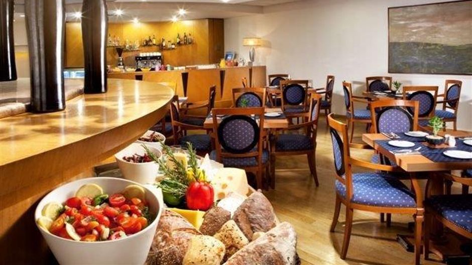 Isrotel Tower Tel Aviv Hotel Restaurant