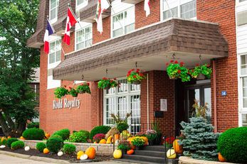 Rodd Royalty Inn & Suites