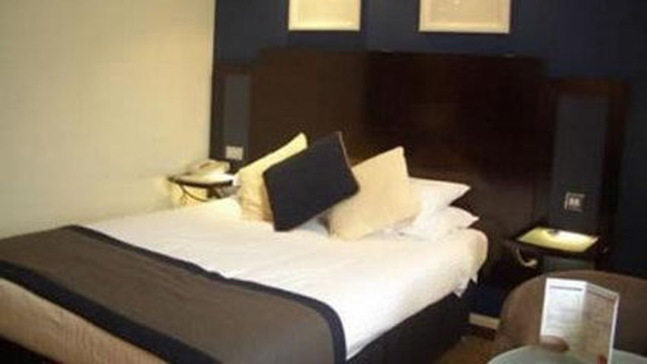 Britannia Hotel Edinburgh Room