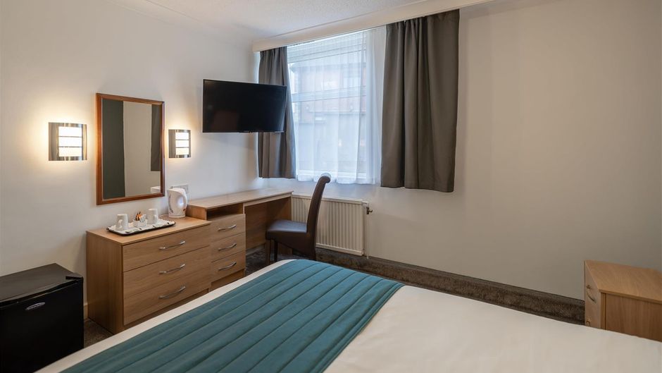 Britannia Bolton Hotel Room