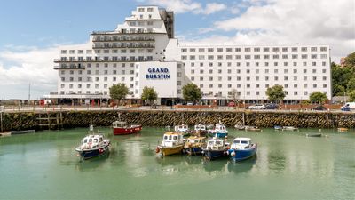 Grand Burstin Hotel