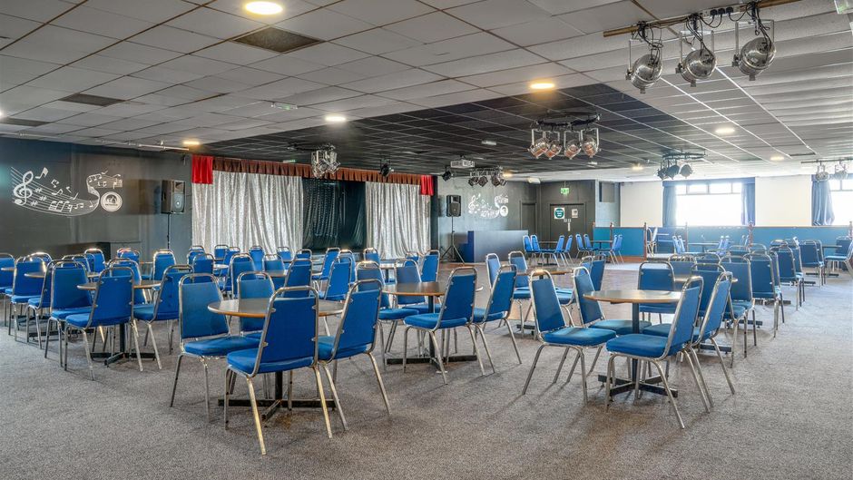 Grand Burstin Hotel Ballroom