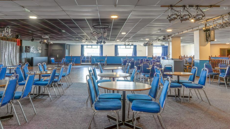 Grand Burstin Hotel Ballroom