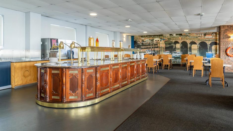 Grand Burstin Hotel Restaurant