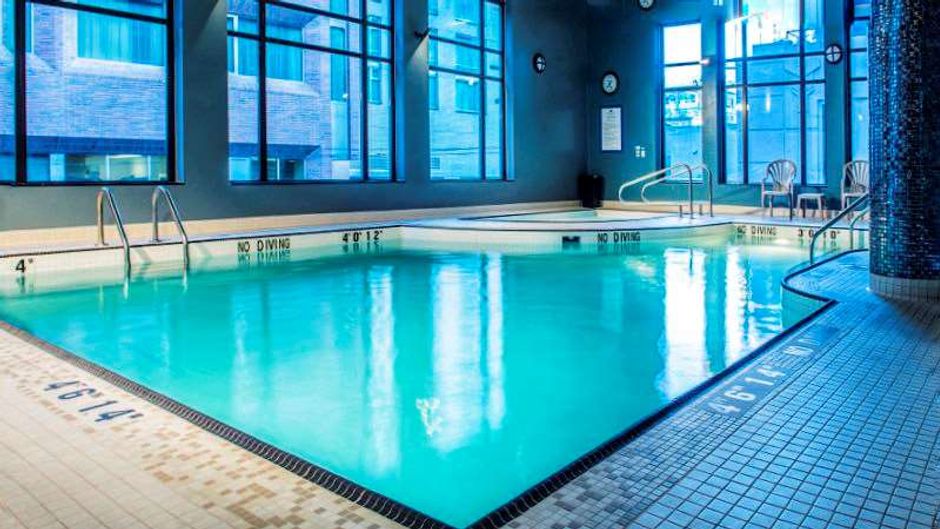 Hotel BLU Vancouver Pool