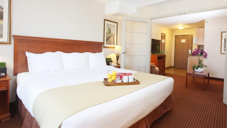 Stonebridge Hotel Dawson Creek Suite