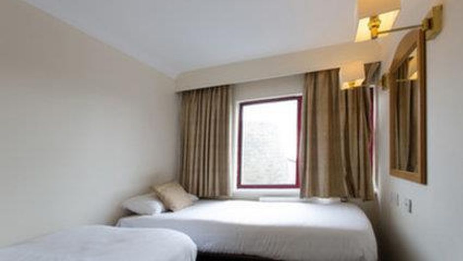 Britannia Hotel Leeds Room