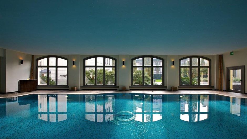 Grand Visconti Palace Pool