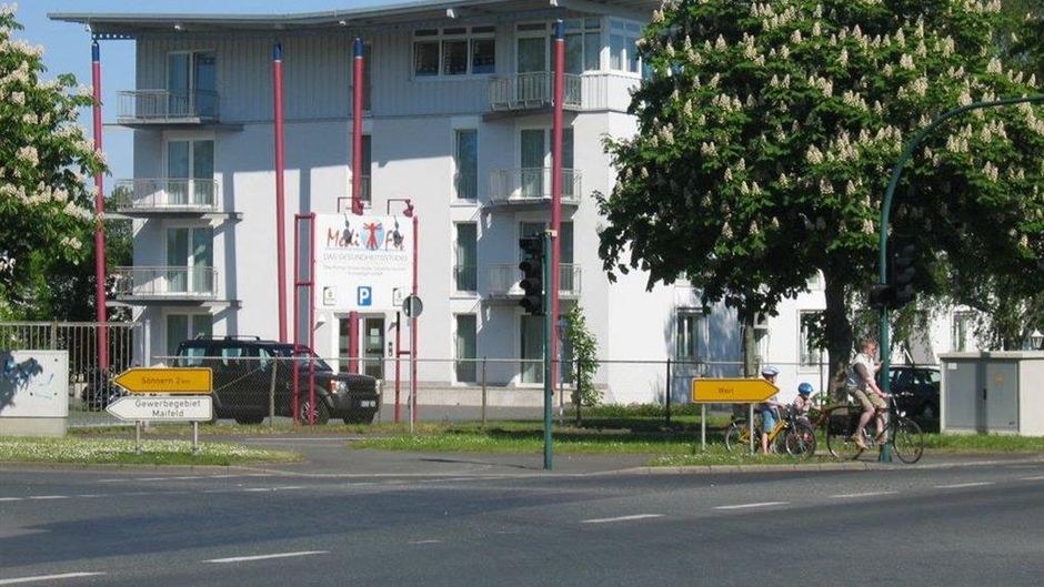 Maifeld Sport Hotel Exterior