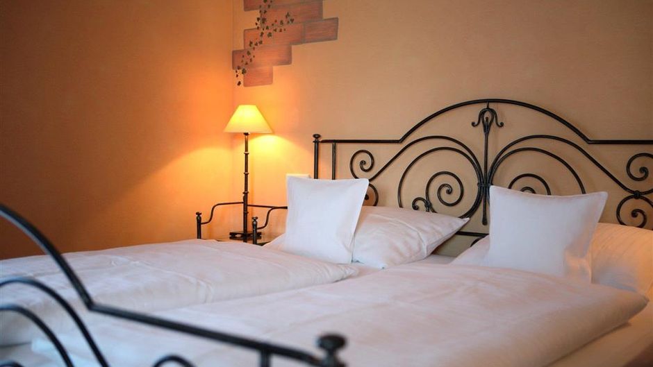 Maifeld Sport Hotel Room